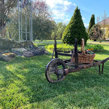 Hengermalom Kuria Szecseny