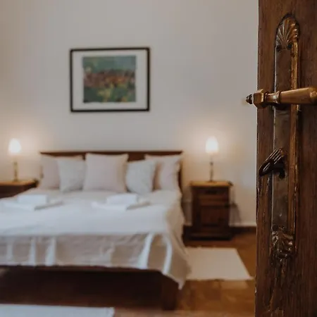 Апартаменты Hengermalom Kuria